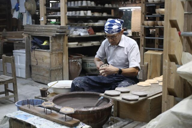 工芸喜頓 - 東京都世田谷にある民藝の器を扱う店舗 陶器、吹き