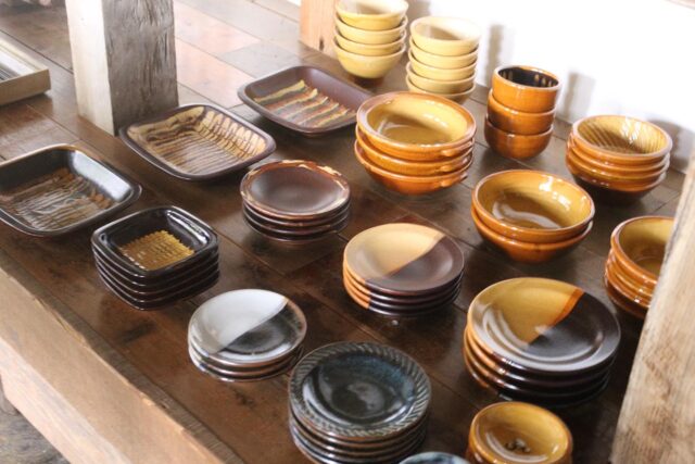 工芸喜頓 - 東京都世田谷にある民藝の器を扱う店舗 陶器、吹きガラス