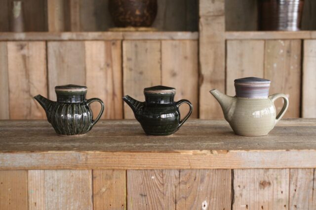 工芸喜頓 - 東京都世田谷にある民藝の器を扱う店舗 陶器、吹きガラス